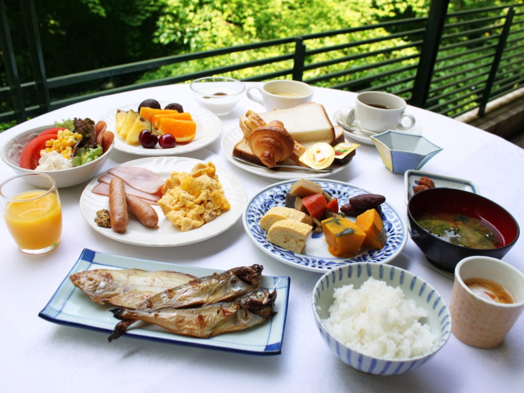A variety of breakfast entree options at Nishimuraya Hotel Shogetsutei.