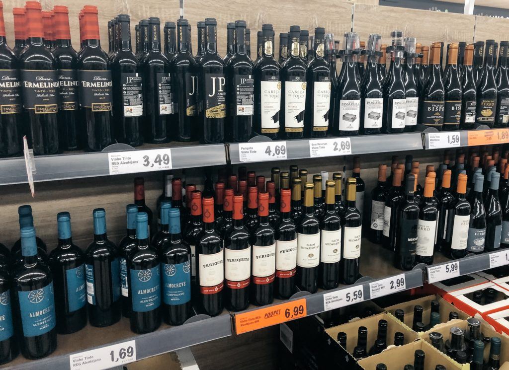 Portuguese wine - Lisbon itinerary.